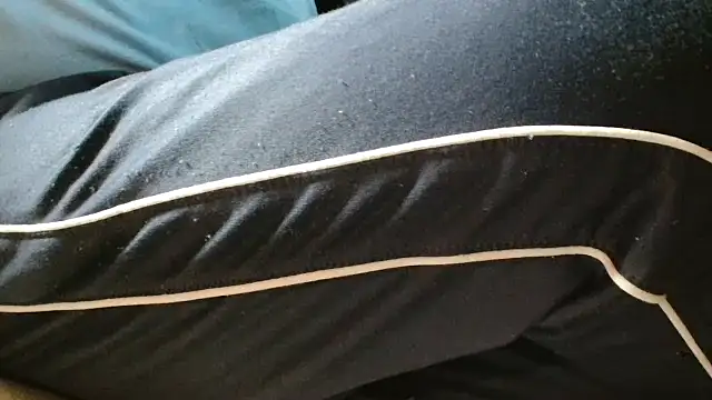 blow2gold online show from November 3, 2025, 6:42 pm