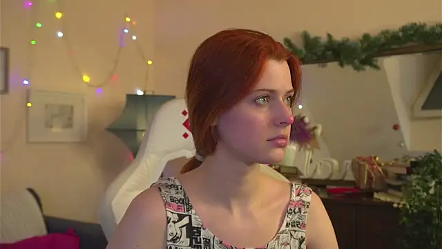 Snapshot of doll_lesli chatting on December 28, 2024, 2:53 pm doll lesli online show from December 28, 2024, 2:53 pm