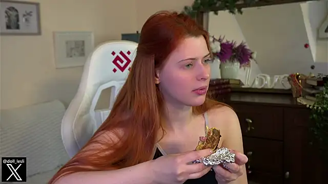 Snapshot of doll_lesli chatting on January 10, 2025, 5:34 pm doll lesli online show from January 10, 2025, 5:34 pm