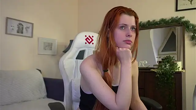 Snapshot of doll_lesli chatting on January 12, 2025, 5:22 pm doll lesli online show from January 12, 2025, 5:22 pm