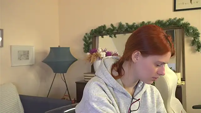 Snapshot of doll_lesli chatting on January 15, 2025, 2:35 pm doll lesli online show from January 15, 2025, 2:35 pm