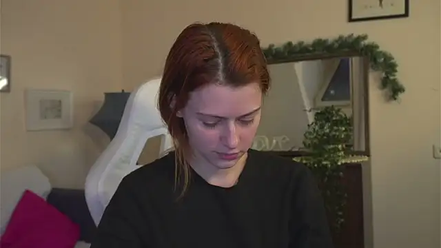 Snapshot of doll_lesli chatting on January 27, 2025, 2:35 pm doll lesli online show from January 27, 2025, 2:35 pm