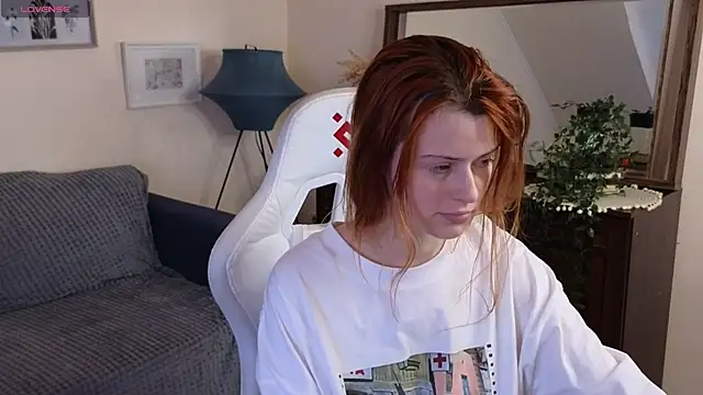 Snapshot of doll_lesli chatting on February 7, 2025, 2:26 pm doll lesli online show from February 7, 2025, 2:26 pm