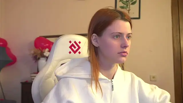 Snapshot of doll_lesli chatting on February 13, 2025, 2:20 pm doll lesli online show from February 13, 2025, 2:20 pm