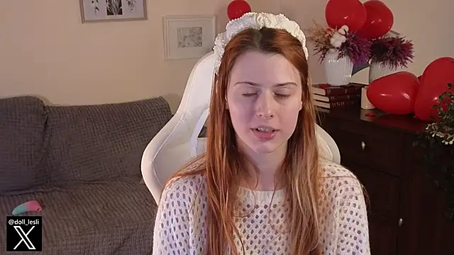 Snapshot of doll_lesli chatting on February 22, 2025, 2:19 pm doll lesli online show from February 22, 2025, 2:19 pm