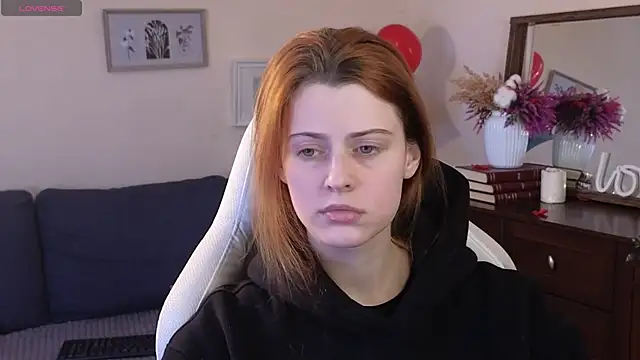 Snapshot of doll_lesli chatting on February 25, 2025, 2:22 pm doll lesli online show from February 25, 2025, 2:22 pm