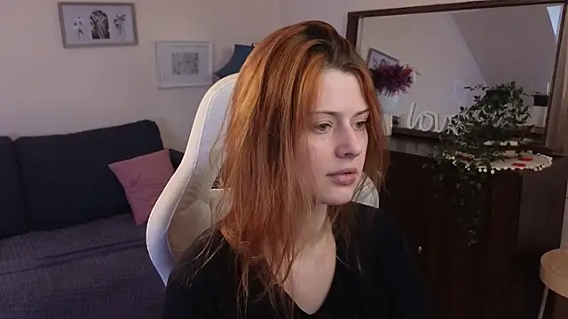 Snapshot of doll_lesli chatting on February 28, 2025, 2:31 pm doll lesli online show from February 28, 2025, 2:31 pm