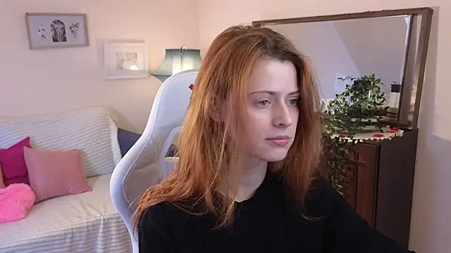 Snapshot of doll_lesli chatting on March 19, 2025, 2:24 pm doll lesli online show from March 19, 2025, 2:24 pm