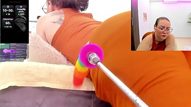 Paulina Davis  online show from February 14, 2026, 12:07 am