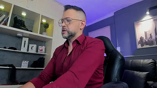 MrFrank tattoo online show from November 15, 2025, 3:08 pm