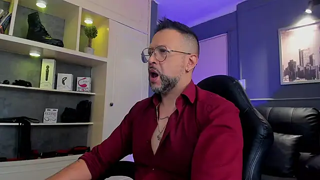 MrFrank tattoo online show from November 21, 2025, 12:37 pm