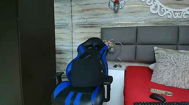 oliver  brown online show from March 11, 2025, 8:31 pm