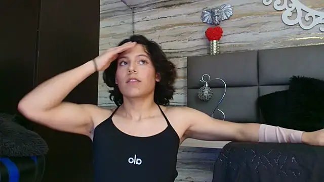 oliver  brown online show from April 2, 2026, 11:35 pm