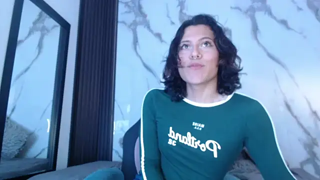 oliver  brown online show from April 17, 2026, 10:46 pm