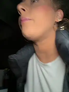 Strongqueen online show from November 9, 2025, 9:02 pm