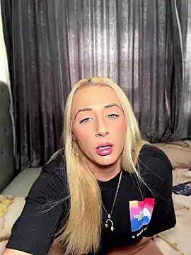 Strongqueen online show from July 29, 2026, 5:11 pm