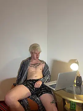 D anielll online show from June 4, 2026, 11:44 pm