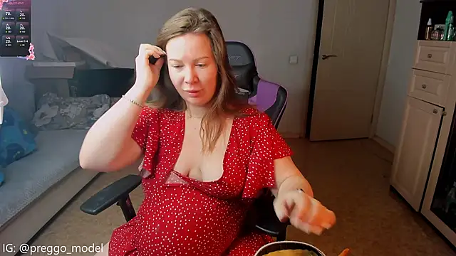 Snapshot of stella_vestal chatting on April 12, 2026, 5:23 am stella vestal online show from April 12, 2026, 5:23 am