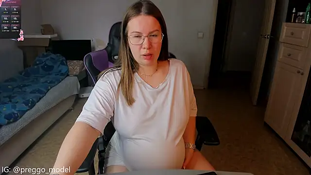 Snapshot of stella_vestal chatting on April 15, 2026, 4:19 am stella vestal online show from April 15, 2026, 4:19 am
