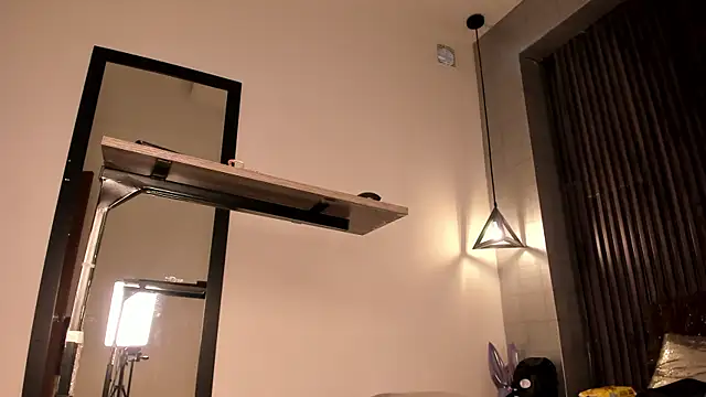  rebecca1 online show from February 13, 2025, 1:59 pm