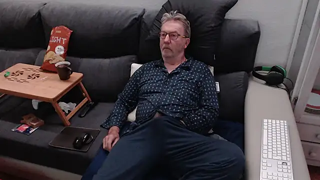 Nudelschwanz online show from March 10, 2025, 3:45 am