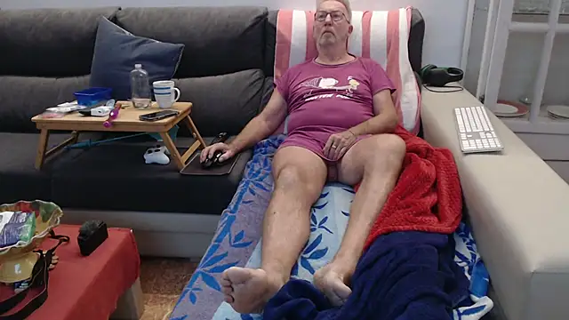 Nudelschwanz online show from December 4, 2025, 7:06 am