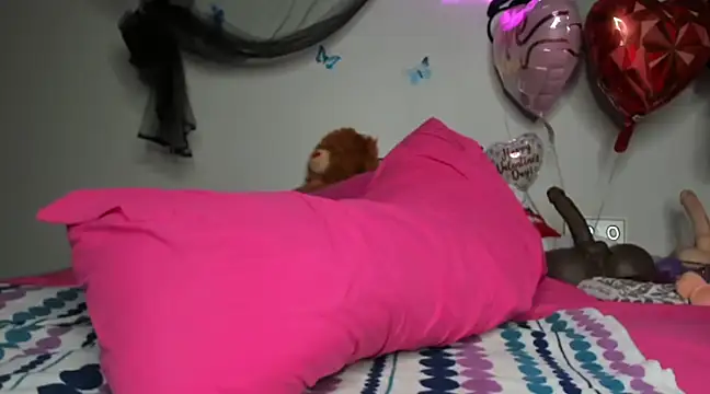 Snapshot of ThickAssRena chatting on February 15, 2025, 4:25 am ThickAssRena online show from February 15, 2025, 4:25 am