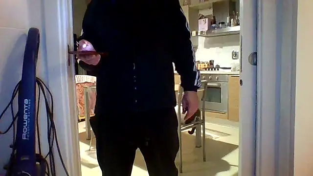 Snapshot of woww791 chatting on December 20, 2025, 6:04 pm woww791 online show from December 20, 2025, 6:04 pm