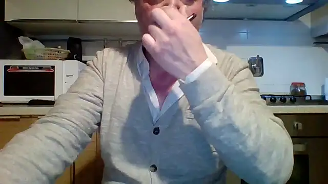 Snapshot of woww791 chatting on February 10, 2026, 5:39 pm woww791 online show from February 10, 2026, 5:39 pm