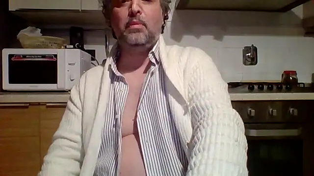 Snapshot of woww791 chatting on February 15, 2026, 9:11 pm woww791 online show from February 15, 2026, 9:11 pm