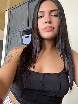 DaphneUwu online show from December 6, 2024, 4:06 pm