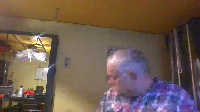 jeanlulu online show from October 16, 2025, 7:04 pm