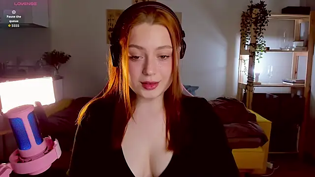 Sofy Benson online show from September 27, 2025, 2:33 pm