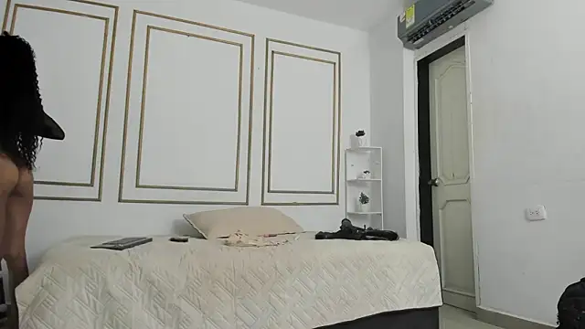 Snapshot of kristyl_paez chatting on January 17, 2026, 7:50 pm kristyl paez online show from January 17, 2026, 7:50 pm