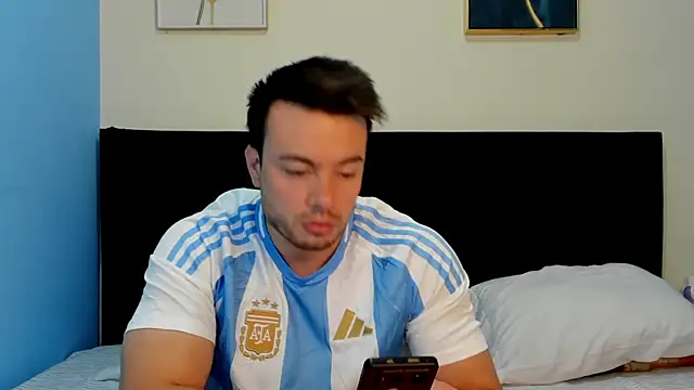 lissandthor13 online show from April 9, 2026, 12:21 pm