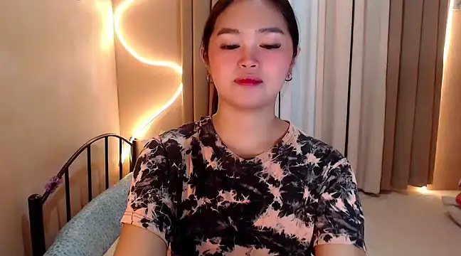 Itsme claire online show from March 3, 2025, 1:31 pm