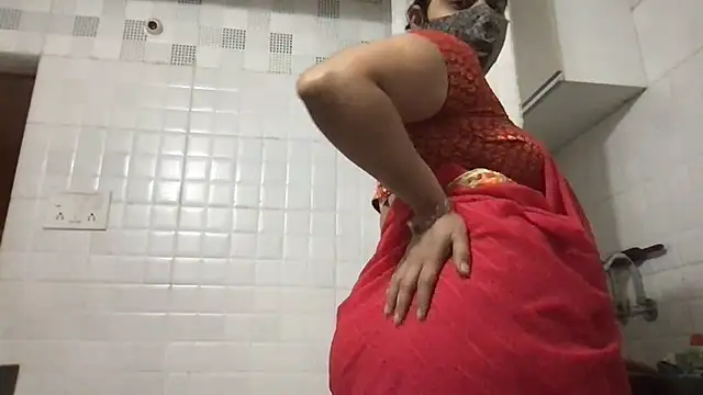 Snapshot of Riyasingh9 chatting on January 16, 2025, 4:38 am Riyasingh9 online show from January 16, 2025, 4:38 am