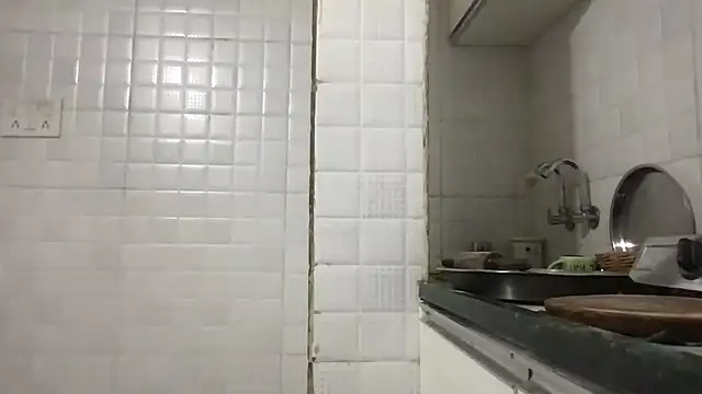 Snapshot of Riyasingh9 chatting on January 28, 2025, 4:08 am Riyasingh9 online show from January 28, 2025, 4:08 am