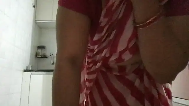 Snapshot of Riyasingh9 chatting on July 20, 2026, 4:05 am Riyasingh9 online show from July 20, 2026, 4:05 am