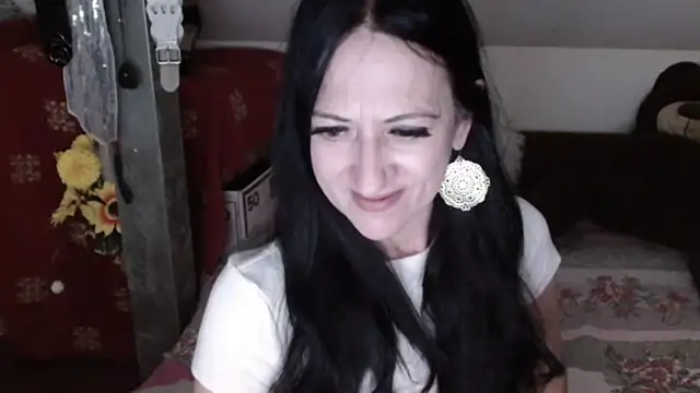 DebraMilf online show from May 9, 2026, 3:01 am