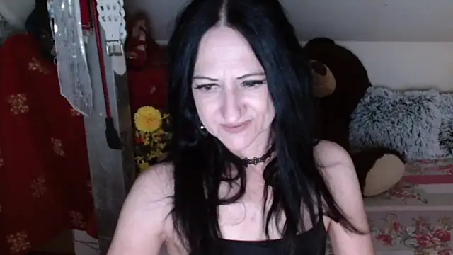 DebraMilf online show from June 4, 2026, 1:33 am