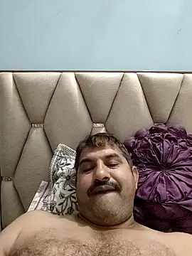 Amandev7 online show from April 27, 2026, 7:45 pm