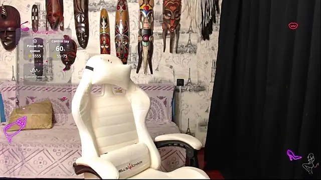 Snapshot of CrazyLaGirl chatting on September 17, 2025, 7:59 pm CrazyLaGirl online show from September 17, 2025, 7:59 pm