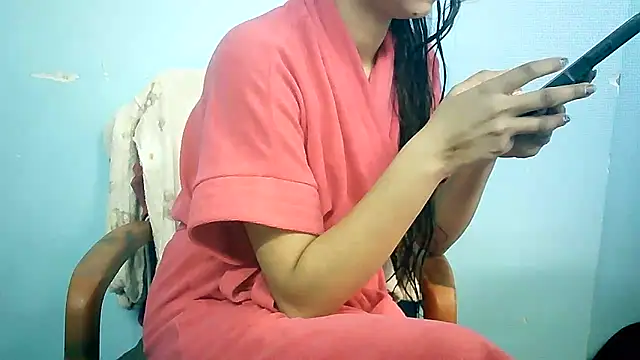 lovelydesi21 online show from December 21, 2024, 6:52 am