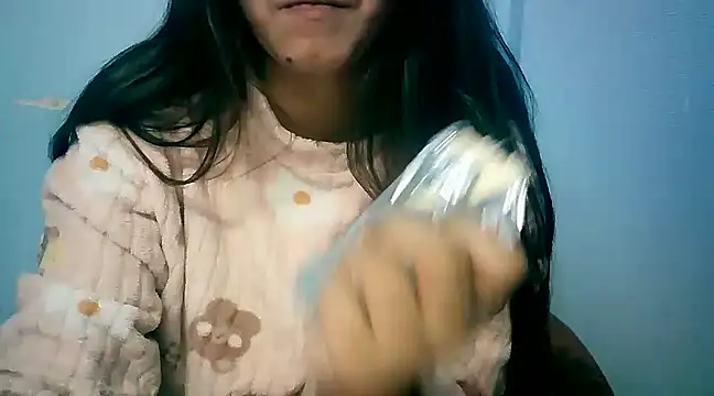 lovelydesi21 online show from December 21, 2024, 6:02 pm