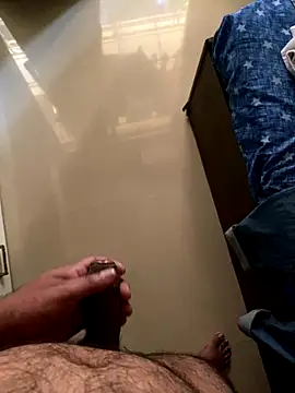 Snapshot of Rahuldhe22 chatting on October 13, 2025, 6:35 am Rahuldhe22 online show from October 13, 2025, 6:35 am