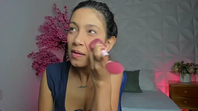 cora 22 online show from April 13, 2026, 1:05 pm