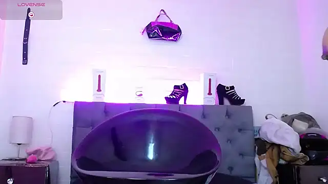 louise nails online show from January 14, 2025, 8:15 pm