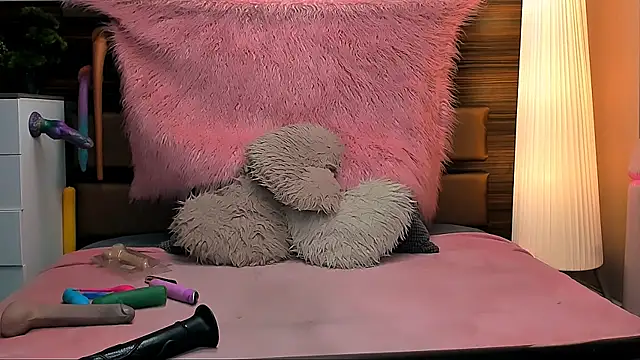 LiaMetz online show from September 25, 2025, 6:33 pm