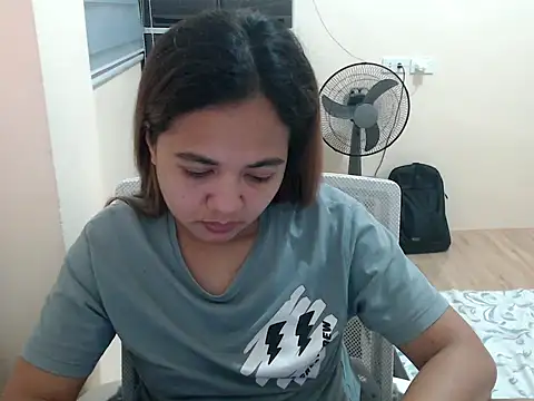 xTheLastVIRGINx online show from January 18, 2026, 3:27 pm